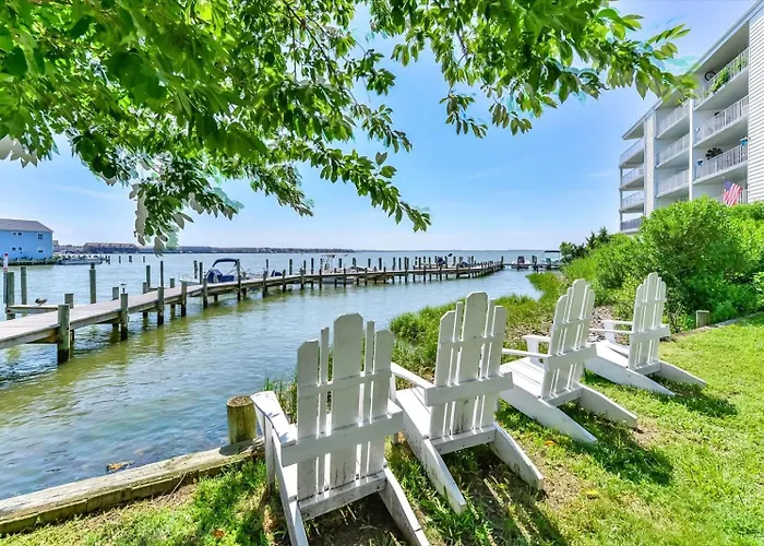 Holiday home Poolside Bayfront Sunset Views 2 Parking Spots Midtown Oc *
